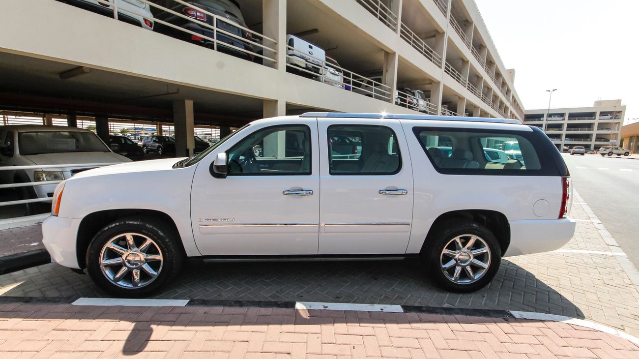 GMC Yukon Denali XL