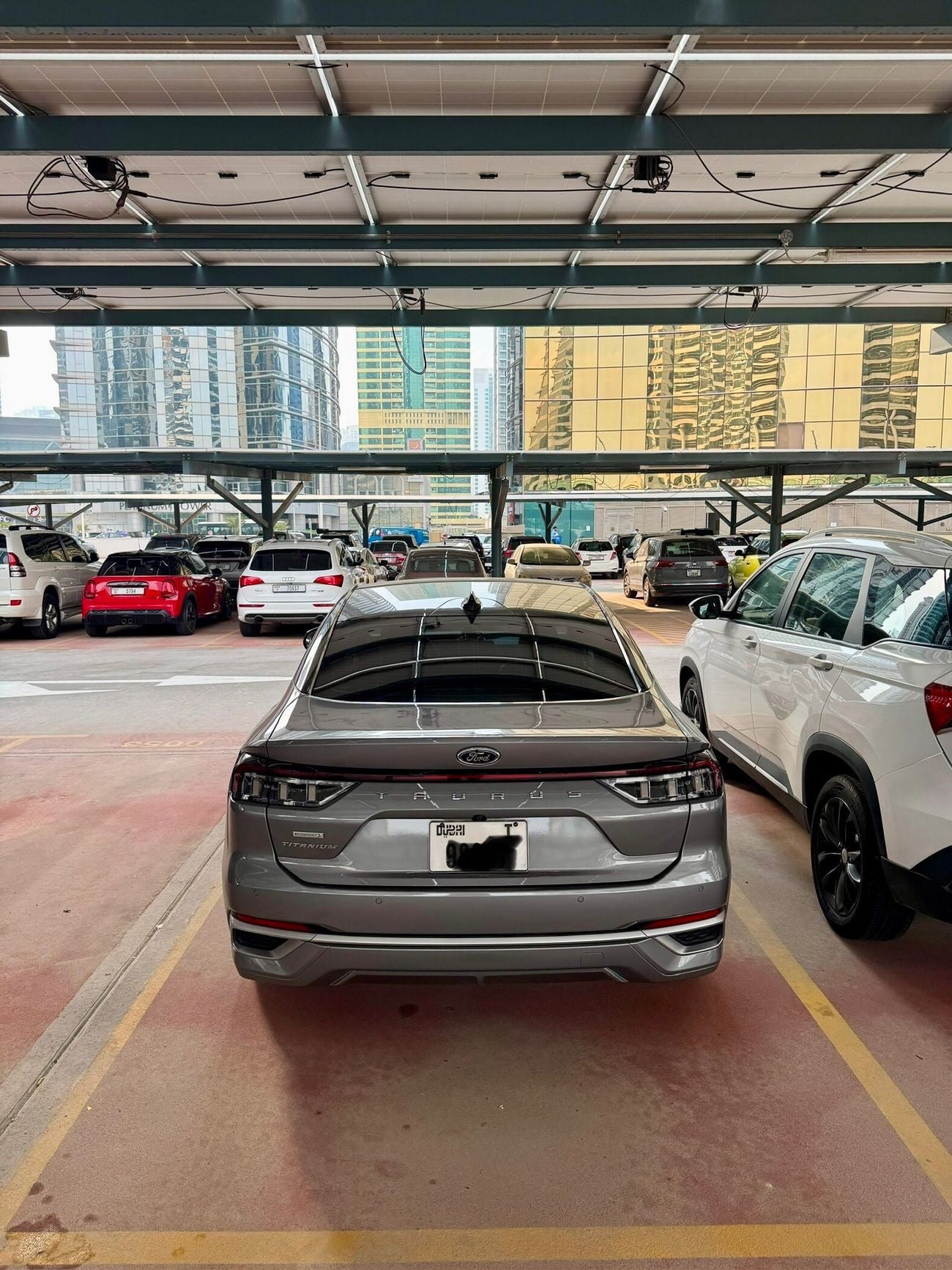 Ford Taurus TITANIUM