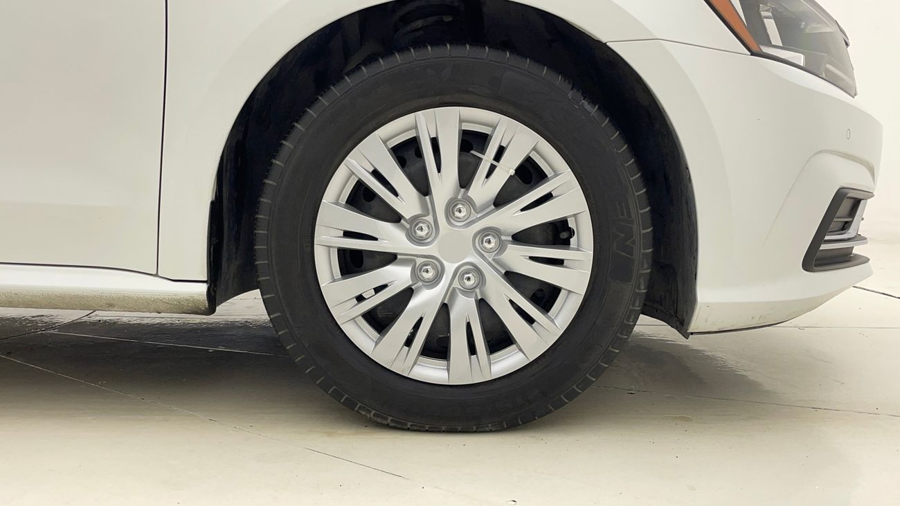 فولكس واجن باسات S 2.5 | بدون دفعة مقدمة | اختبار القيادة في المنزل