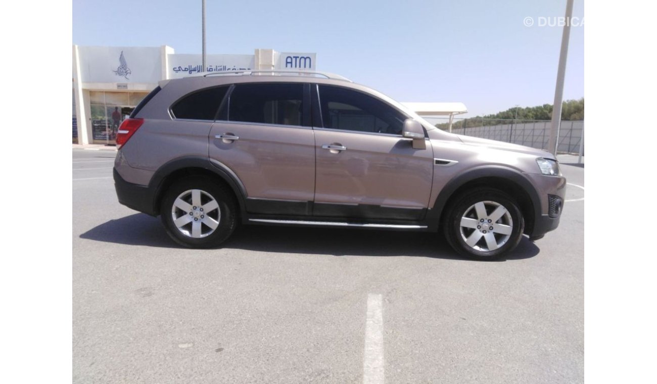 Chevrolet Captiva Chevrolet captiva 2014 gcc very very celen car car