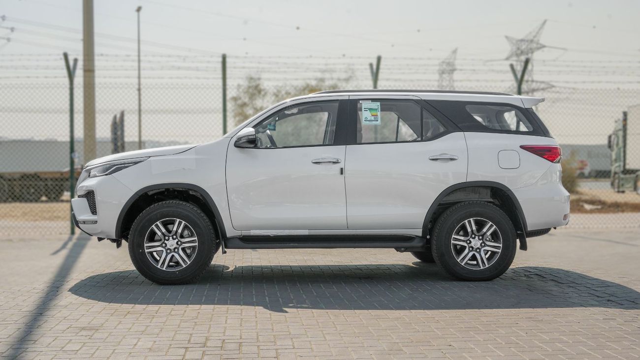 تويوتا فورتونر 2025 Toyota Fortuner GX 2.4L At Diesel (White)