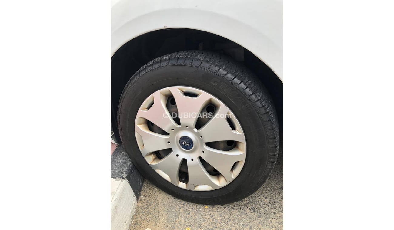 فورد مونديو Ford mondeo excellent condition model 2010 GCC