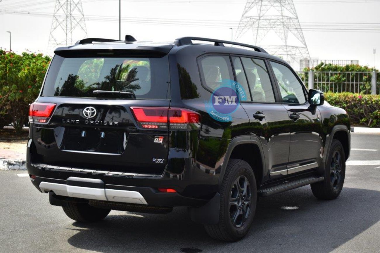 تويوتا لاند كروزر 300 GR-S 3.5 L Hybrid V6 7 Seat Automatic