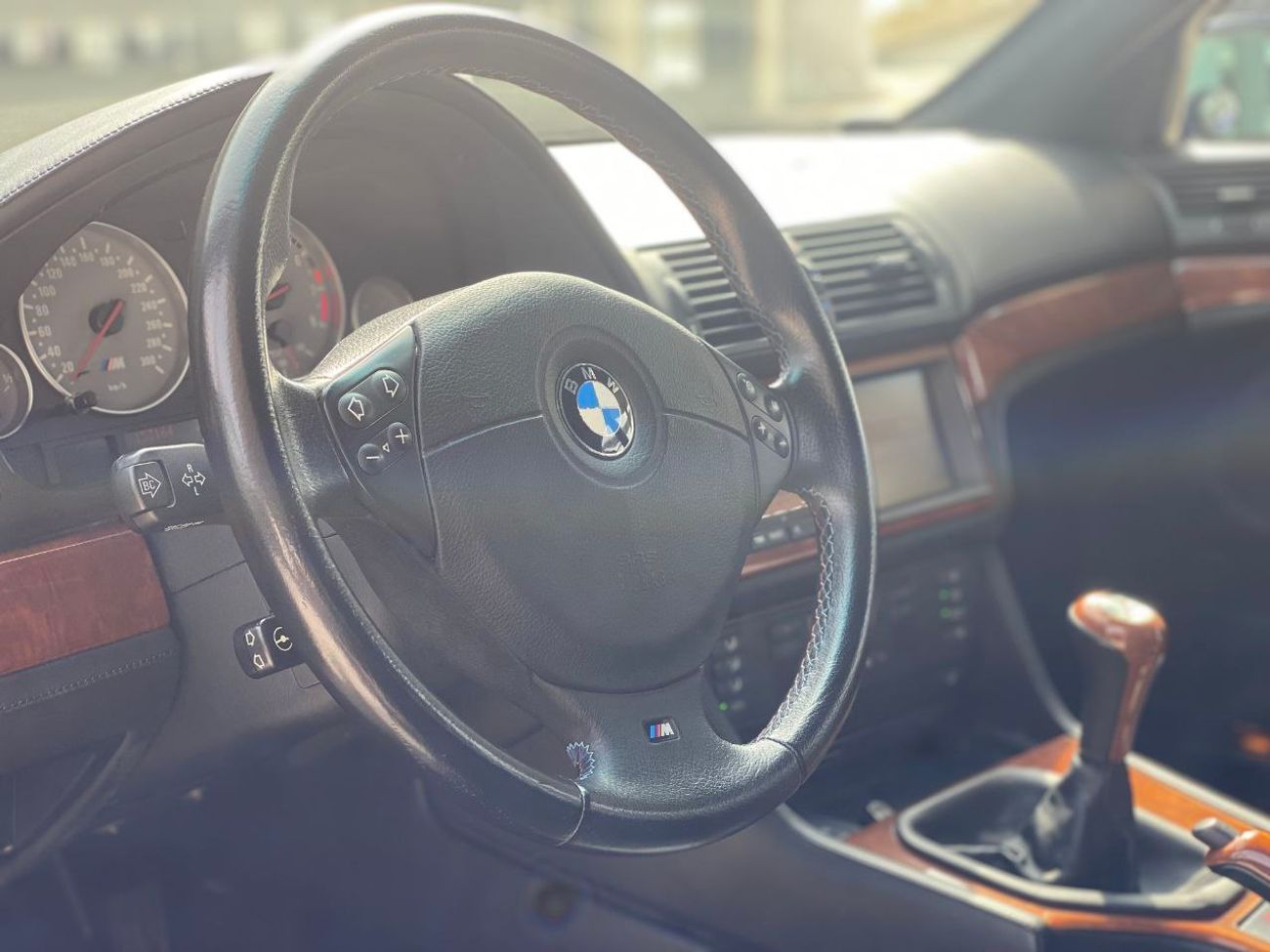 بي أم دبليو M5 E39