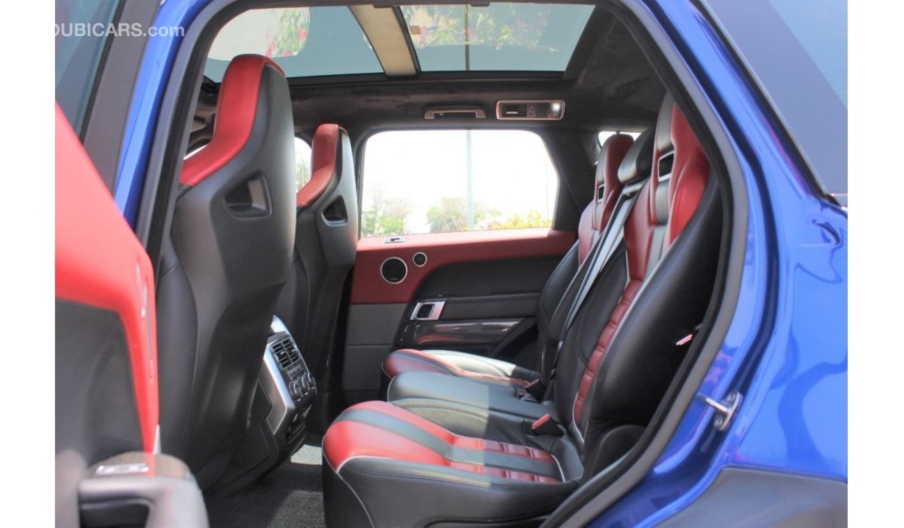 Land Rover Range Rover Sport PEPSI COLOR GCC MINT IN CONDITION