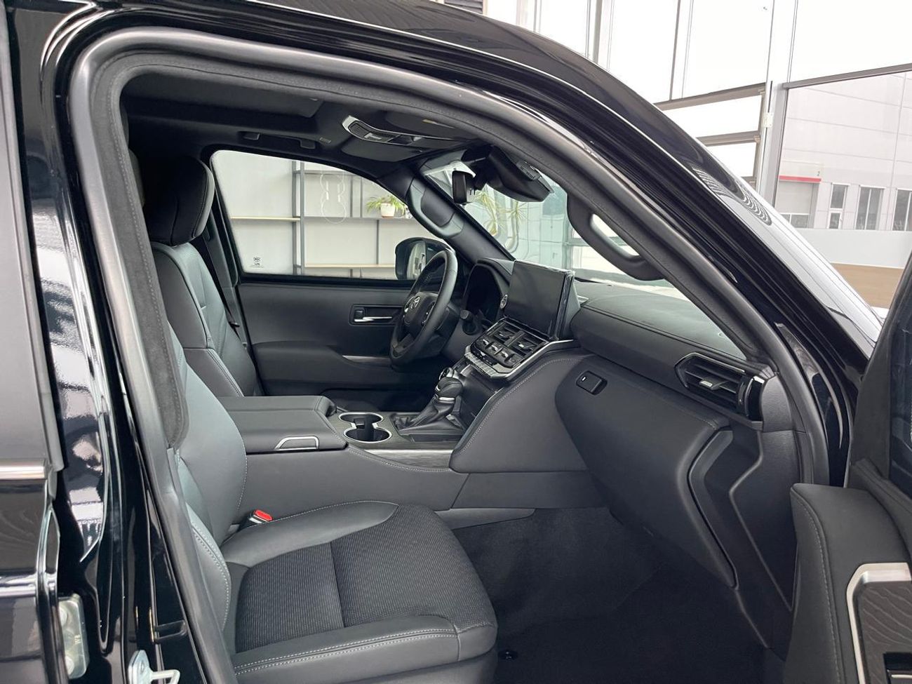 Toyota Land Cruiser Toyota Land Cruiser 300(B7+)- Armored vehicle