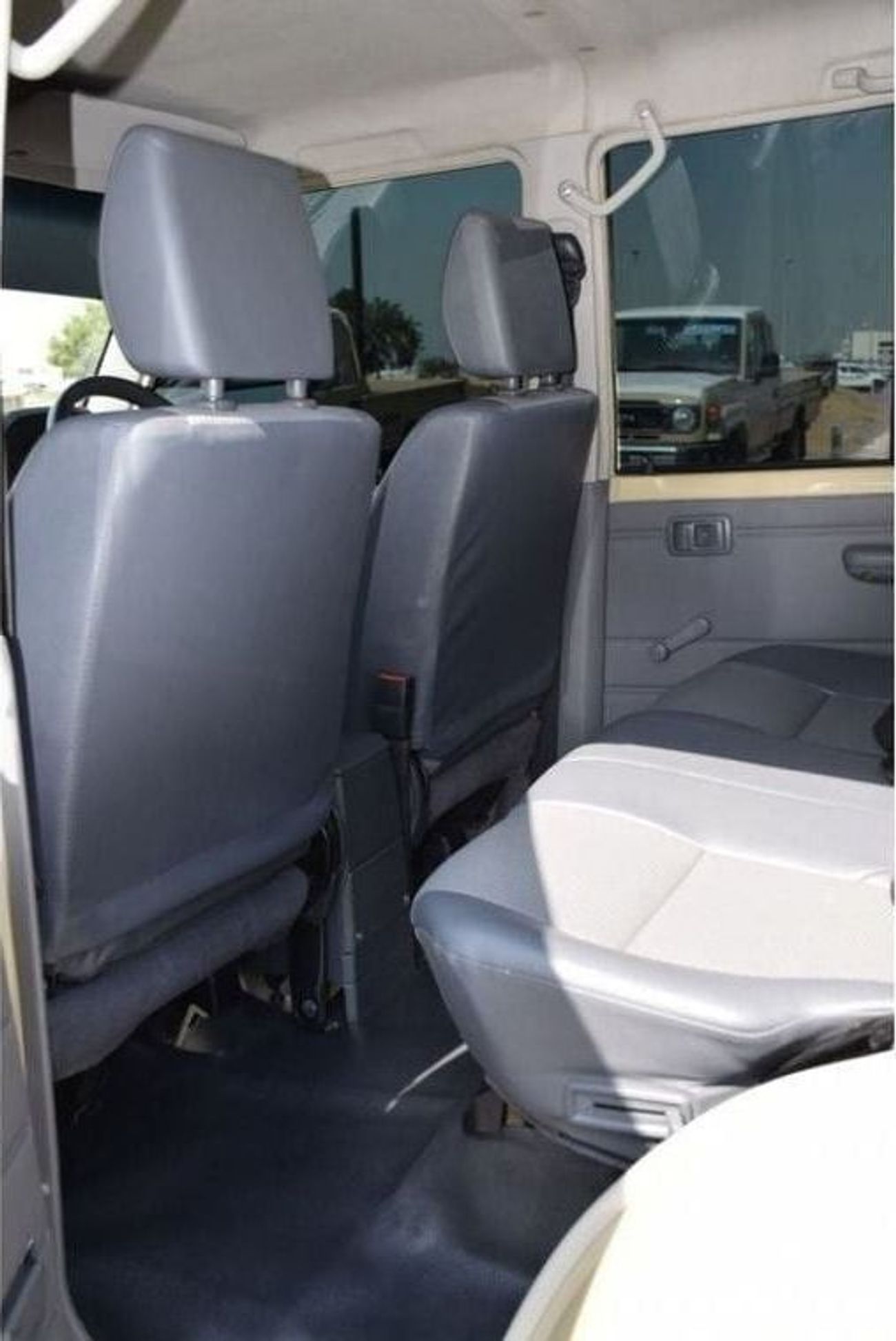 Toyota Land Cruiser Pick Up 2017 Toyota Land Cruiser Pick Up , 4dr Double Cab Utility, 4.5L 8cyl Diesel, Manual, Four Wheel Driv