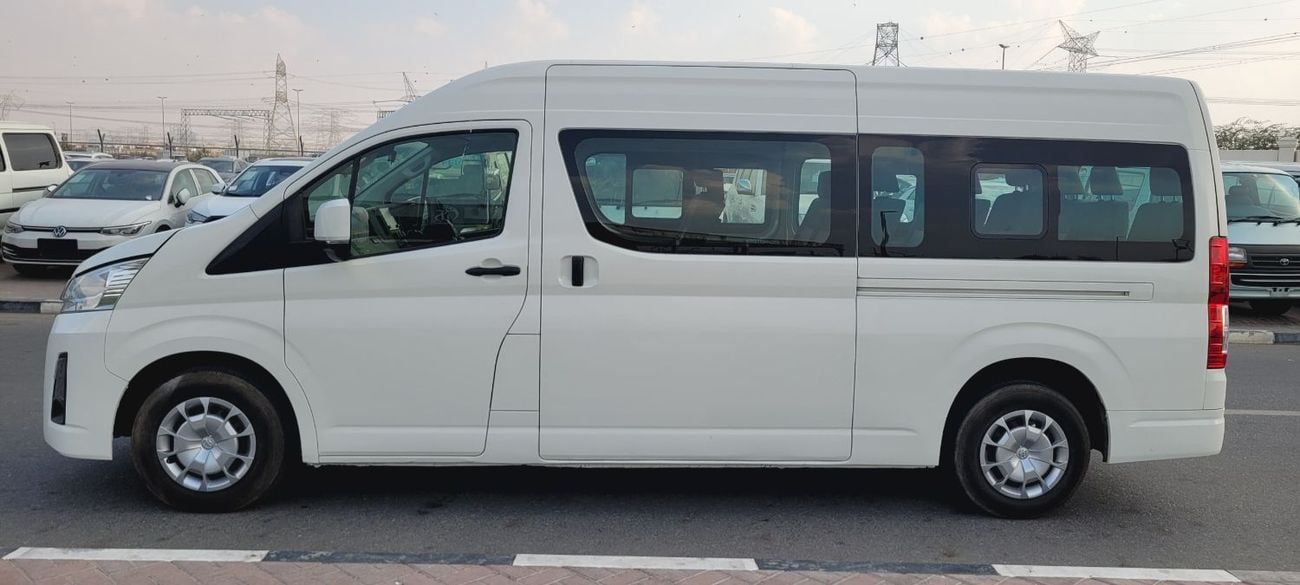 تويوتا هاياس GL Highroof 2.8L RHD Automatic Gear 2WD 1GD-FTV Diesel Engine 13 Seats 5 Doors