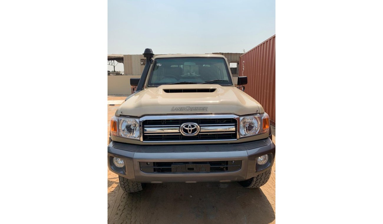 Toyota Land Cruiser Pick Up Clean car full option