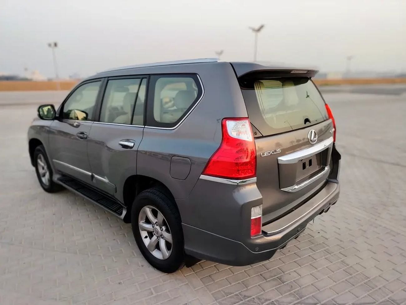 لكزس GX 460 Well Maintained GX 460 | GCC Specs | Reliable V8 Luxury SUV With Low KM