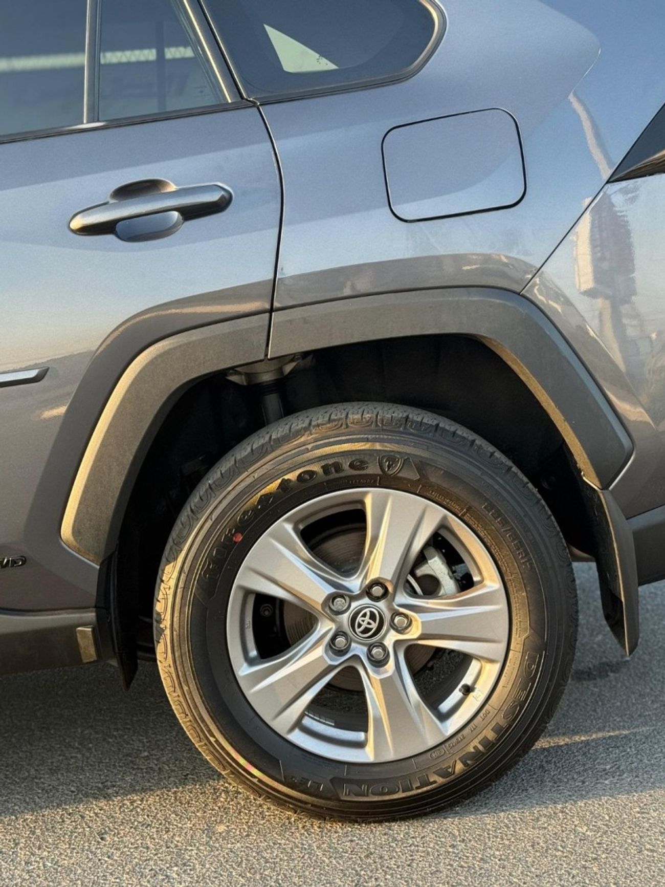 Toyota RAV4 Hybrid XLE premium Sunroof,leather,Push start