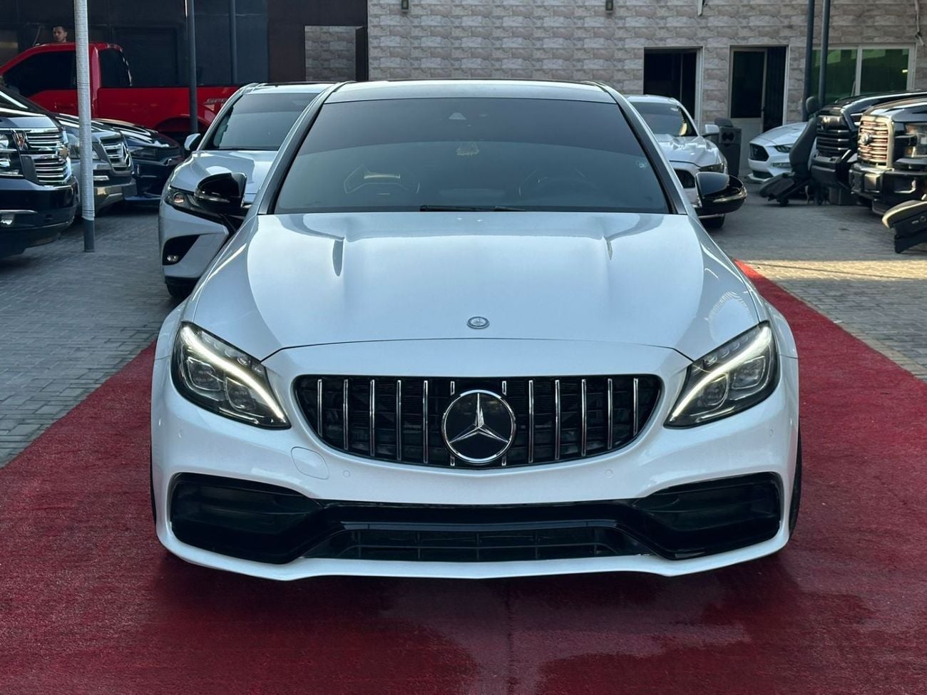 Mercedes Benz C63 AMG Std 4.0L Sedan