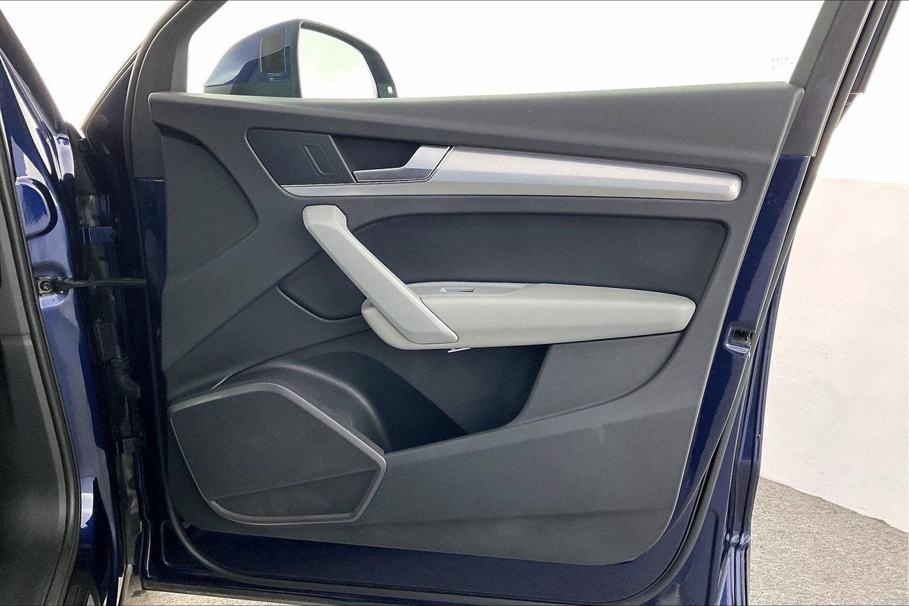 Infiniti Q50 Premium / Luxe | Guaranteed Warranty | 0 Down Payment