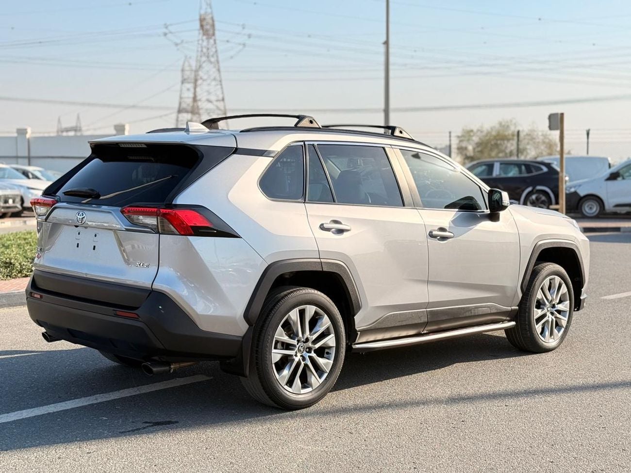 تويوتا راف ٤ XLE premium 2.5L Full option