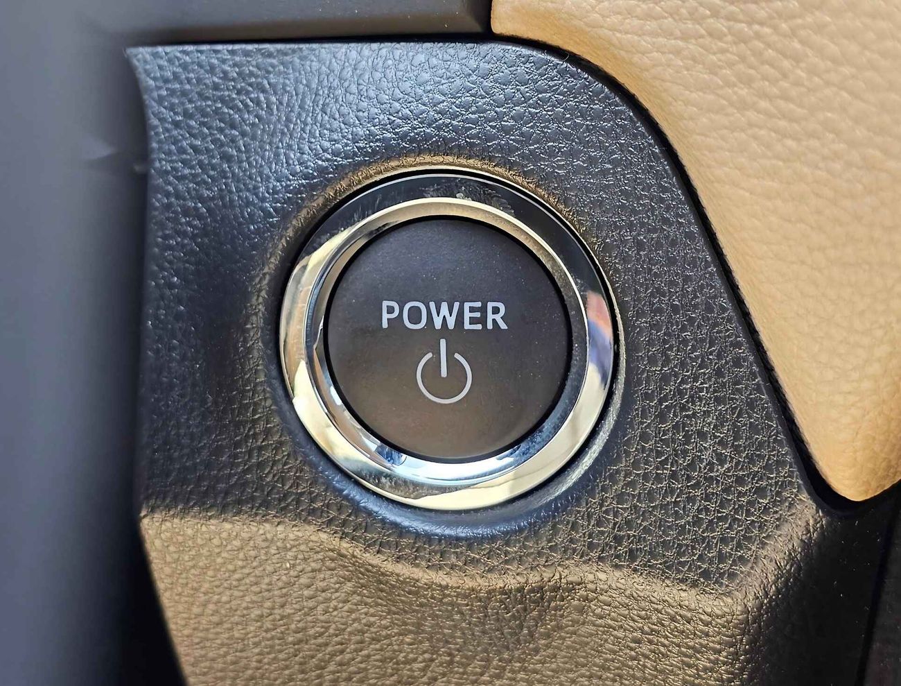 تويوتا راف ٤ Hybrid / 2.5L V4 / Driver Power Seat / Full Option With Panoramic Roof (CODE # 67999)