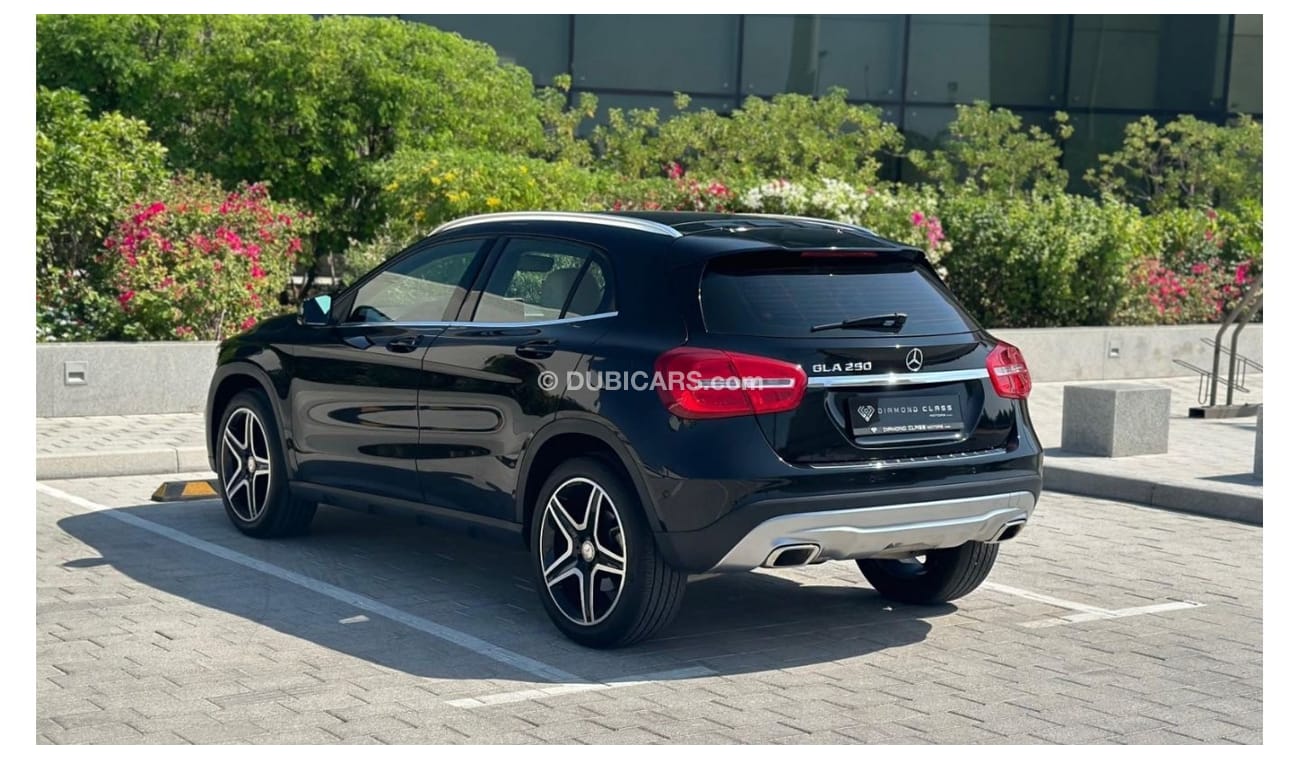 مرسيدس بنز GLA 250 Mercedes GLA250 AMG Panoramic  2016 GCC Full Options  Under Warranty