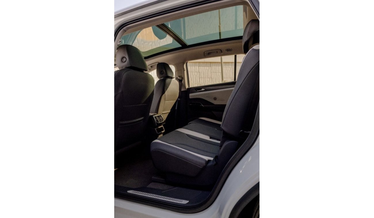 Volkswagen ID.6 Crozz Pure Plus with Open Sunroof