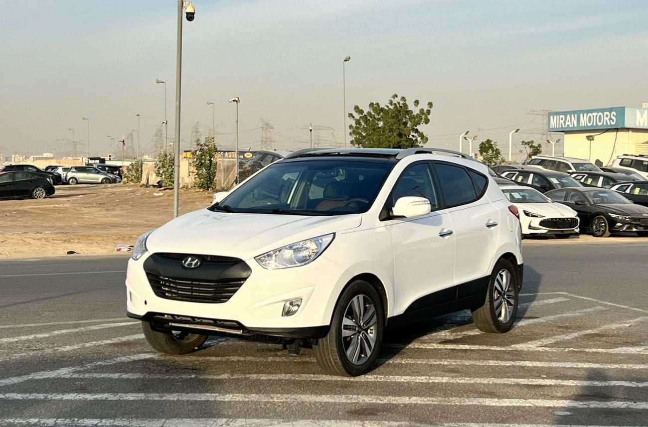 هيونداي توسون  2014 Hyundai Tucson 2.4L V4 - Rear Camera - panoramic sunroof - Leather Seats