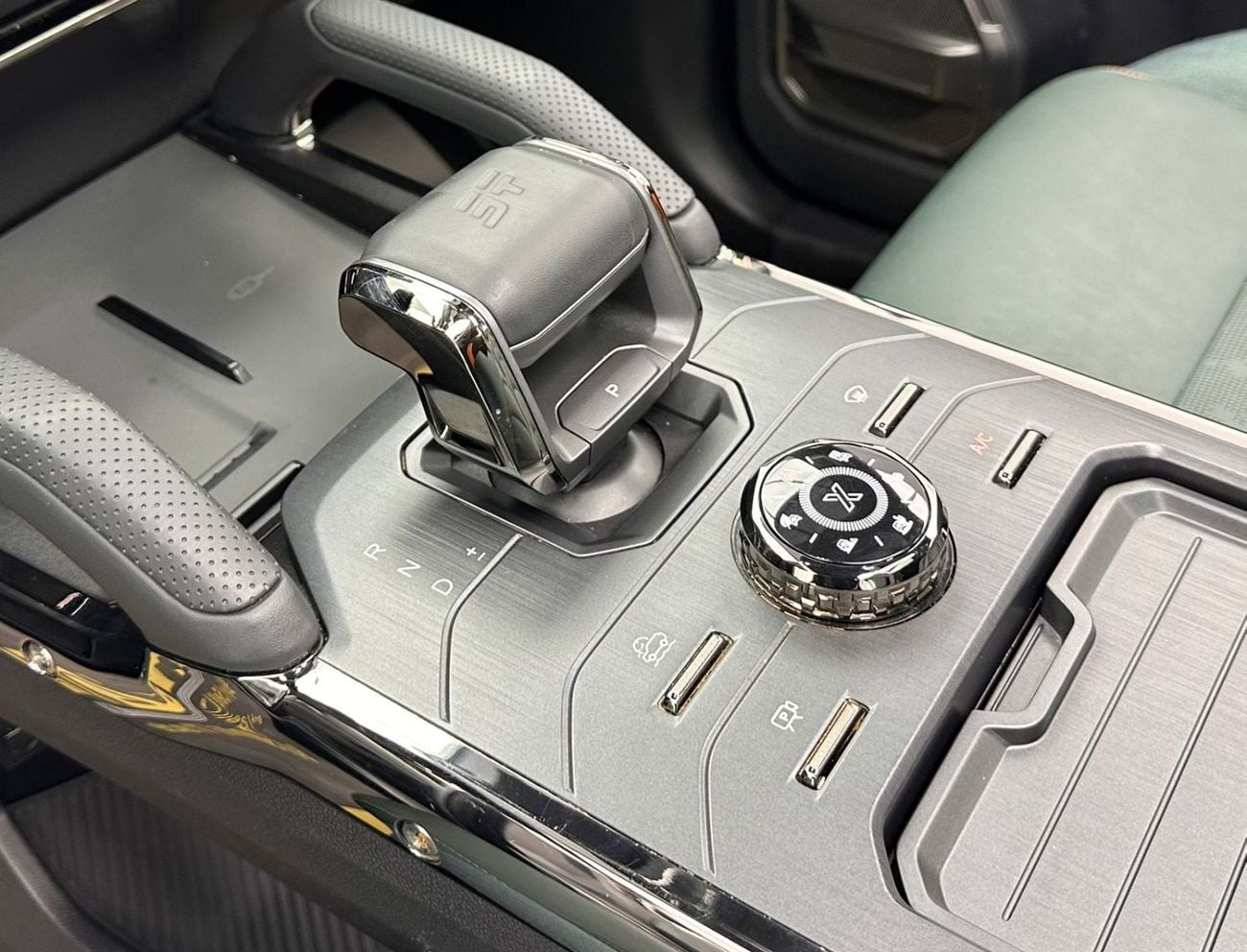 Jetour T2 2025 Jetour T2 Travel Plus, 03/2031 Jetour Warranty, Jetour Full Service History, GCC