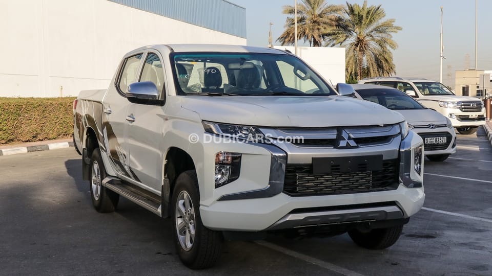 New Mitsubishi L200 DOUBLE CABIN DIESEL 4x4 CHROME Package 2021 for