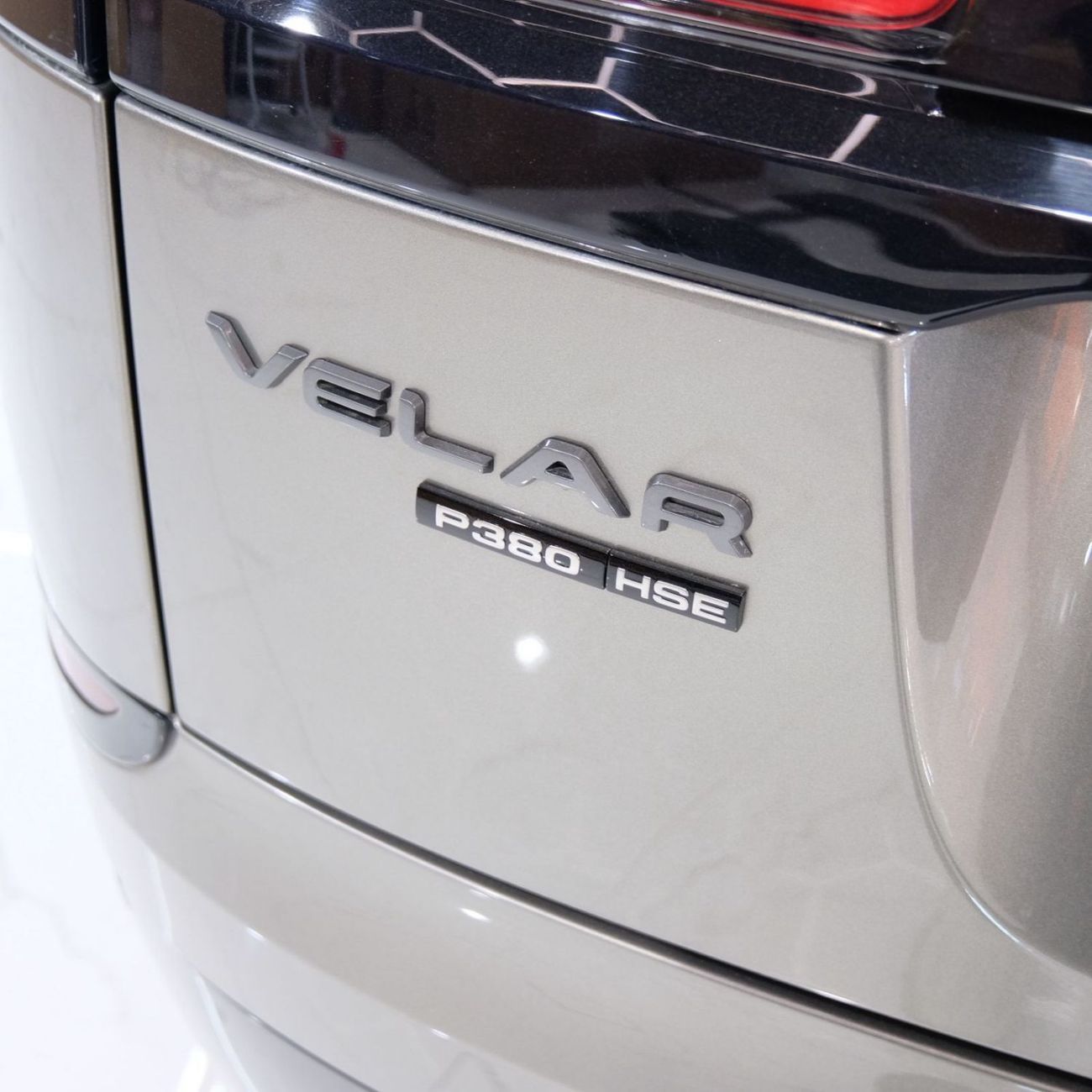 Land Rover Range Rover HSE 3.0L (380 HP) Range Rover Velar P380 HSE 2018 | GCC Specs