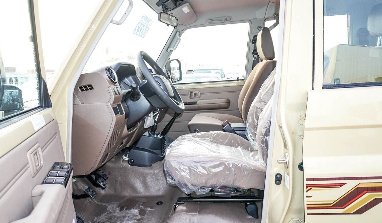 Toyota Land Cruiser Pick Up 4.0L V6 Double Cabin M/T