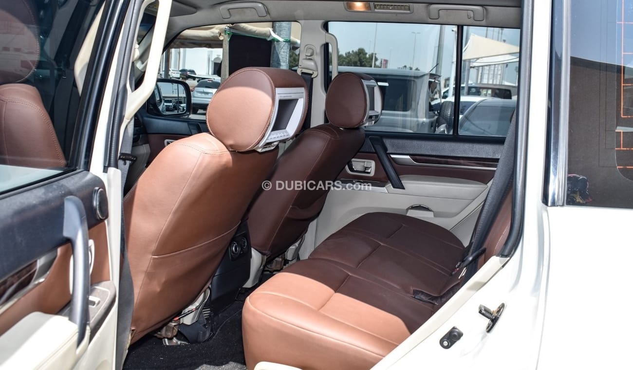 Mitsubishi Pajero GLS