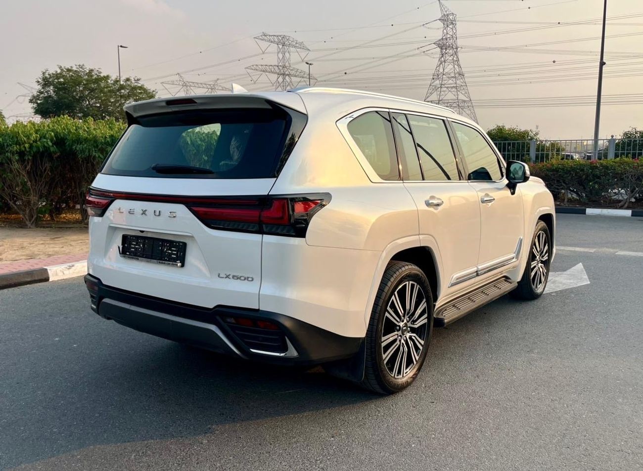 لكزس LX 600 Signature 3.5L ( CYL)