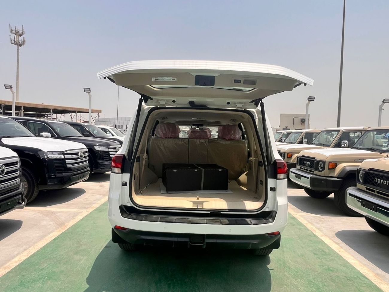 Toyota Land Cruiser GXR 3.5L