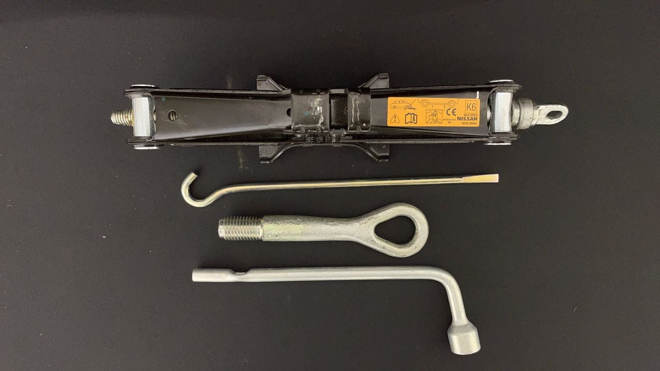 Nissan Sunny SV 1.5 | Zero Down Payment | Home Test Drive