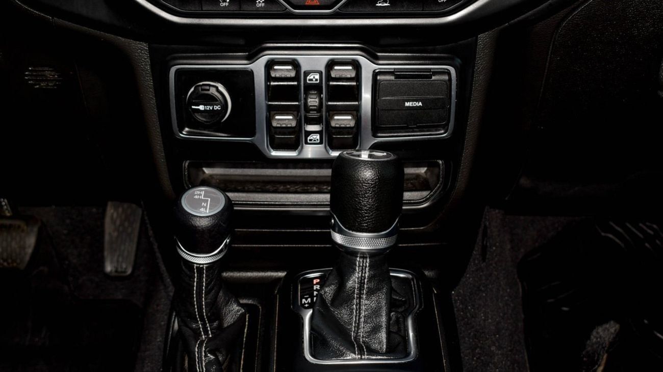 Jeep Wrangler Sahara