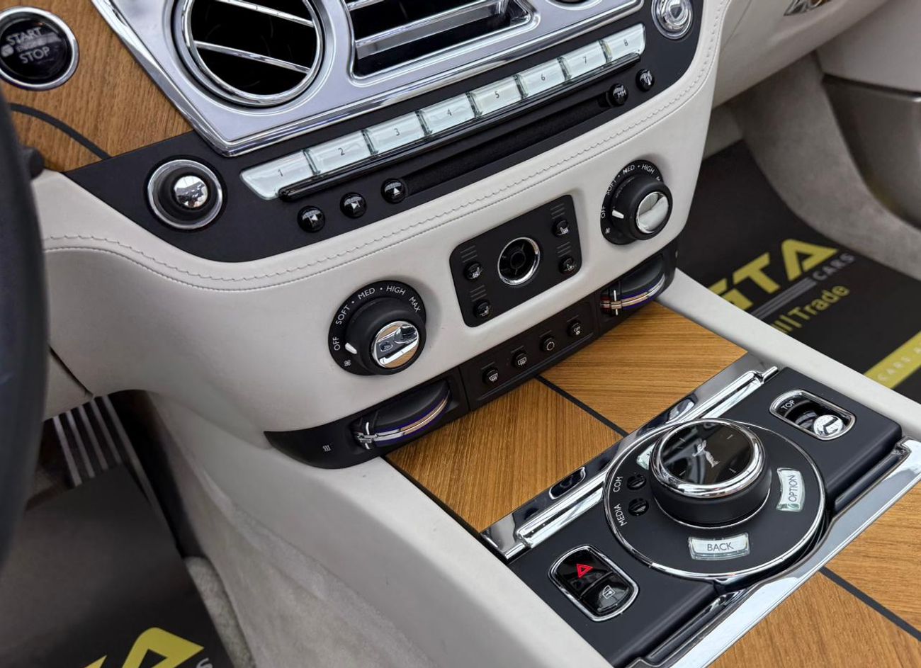 Rolls-Royce Dawn 2022 Rolls-Royce Dawn V12 ,Warranty ,Service History ,Excellent Condition ,GCC