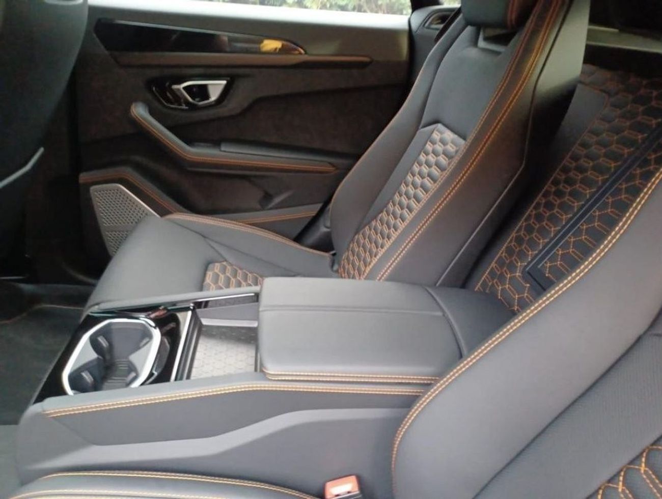 Lamborghini Urus Graphite Capsule