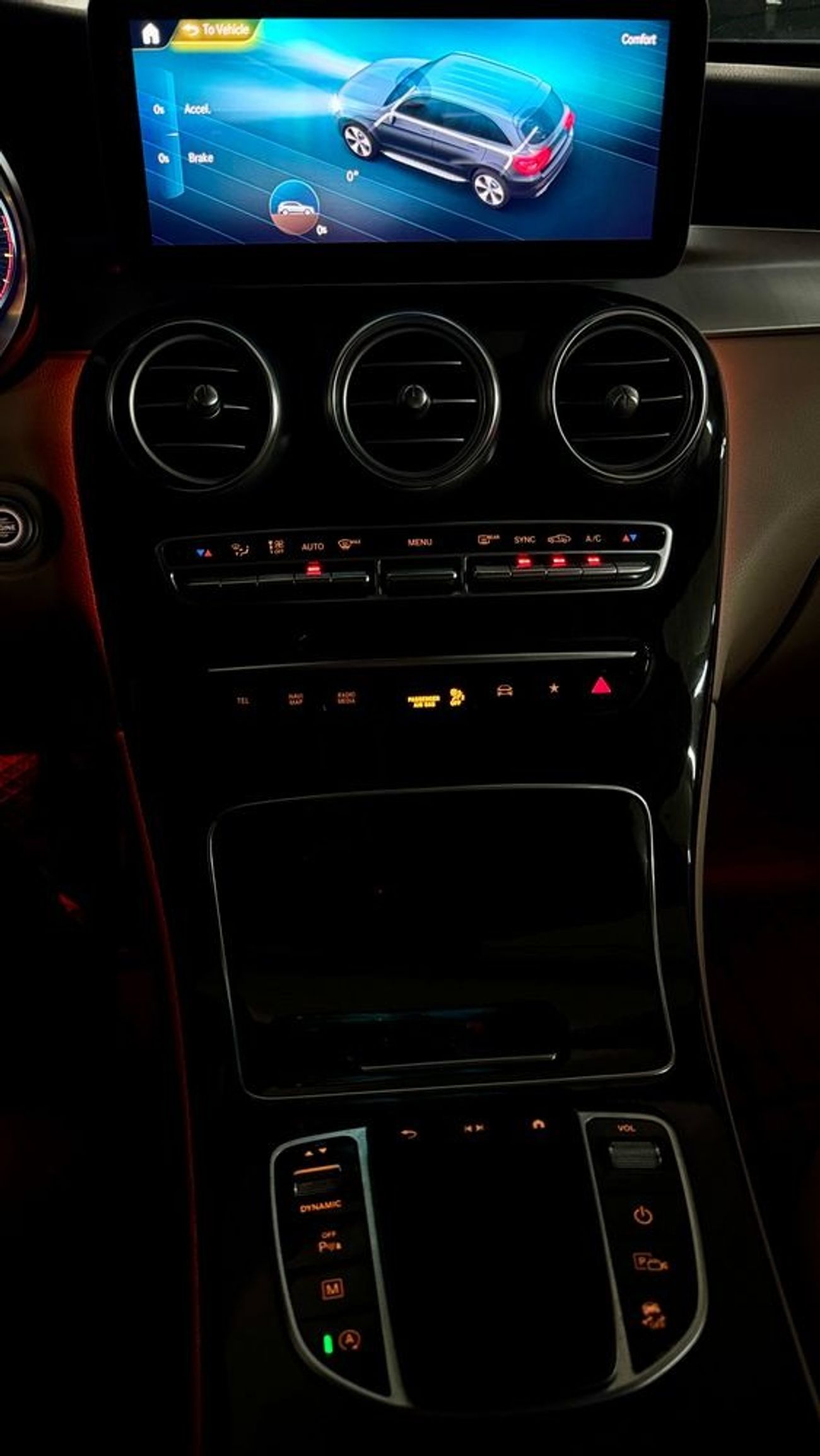 مرسيدس بنز GLC 300 4MATIC 2.0L