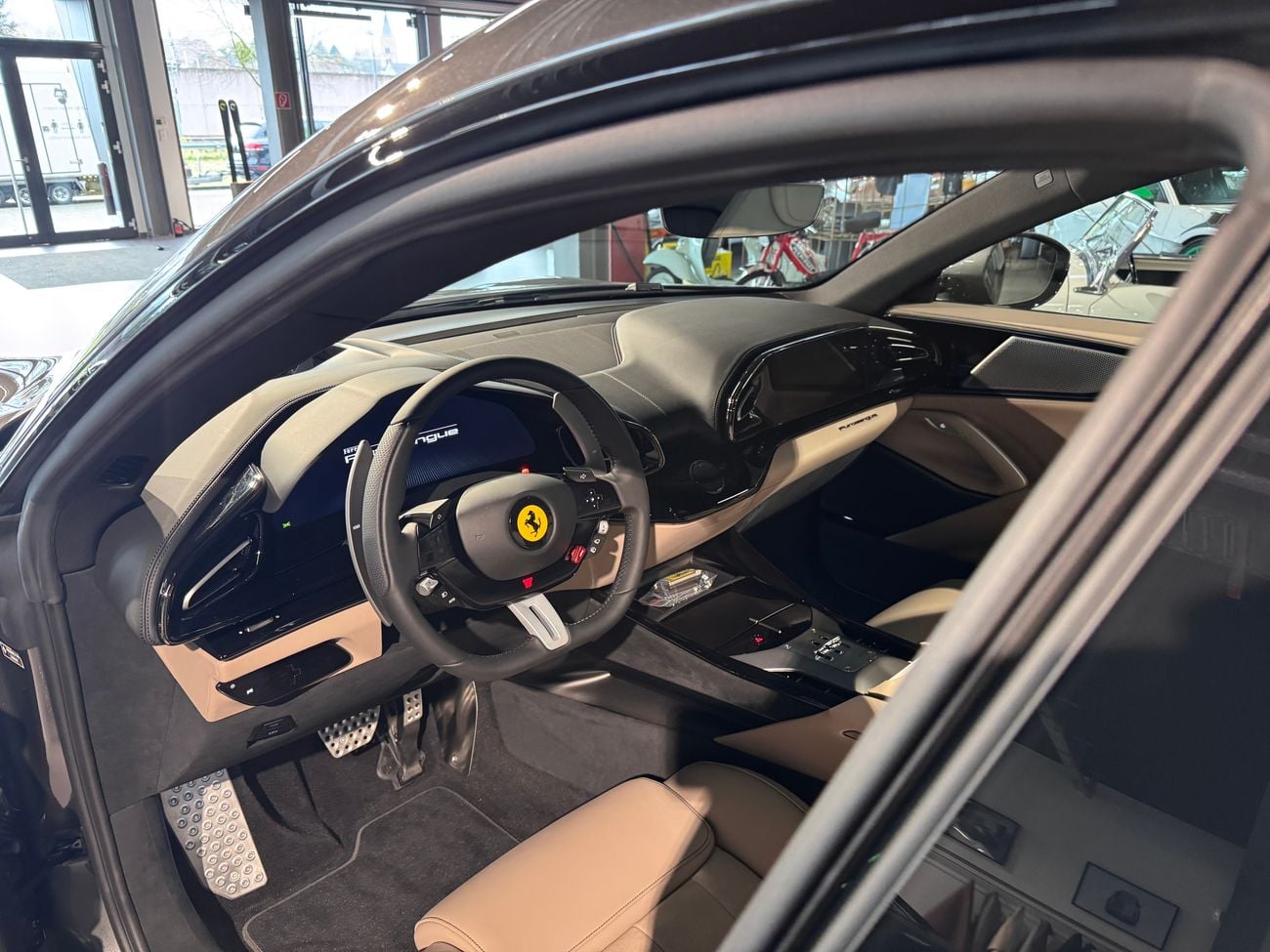 Ferrari Purosangue Base