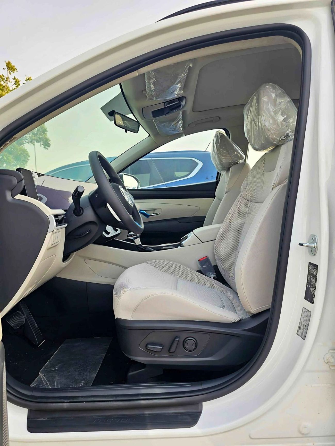 هيونداي توسون 2.0L PETROL V4/FULL OPTION WITH PANORAMIC ROOF/POWER SEATS/DIGITAL METER / CODE#HT2FO