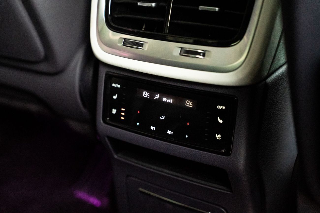 هونغشي EHS9 Deluxe 2022 Agency Warranty Full Service History GCC