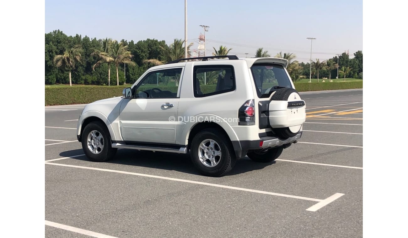 ميتسوبيشي باجيرو موديل 2008 خليجي فل مواصفات كراسي جلد ومثبت سرعه وتحكم كهربي كامل ونظام صوت ممتاز وكاميرا خلفيه