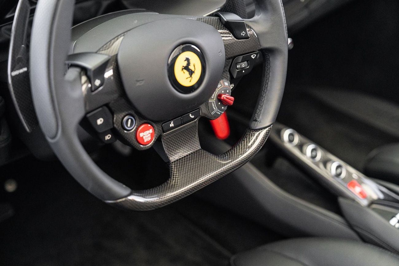 Ferrari F8 Spider 3.9T V8