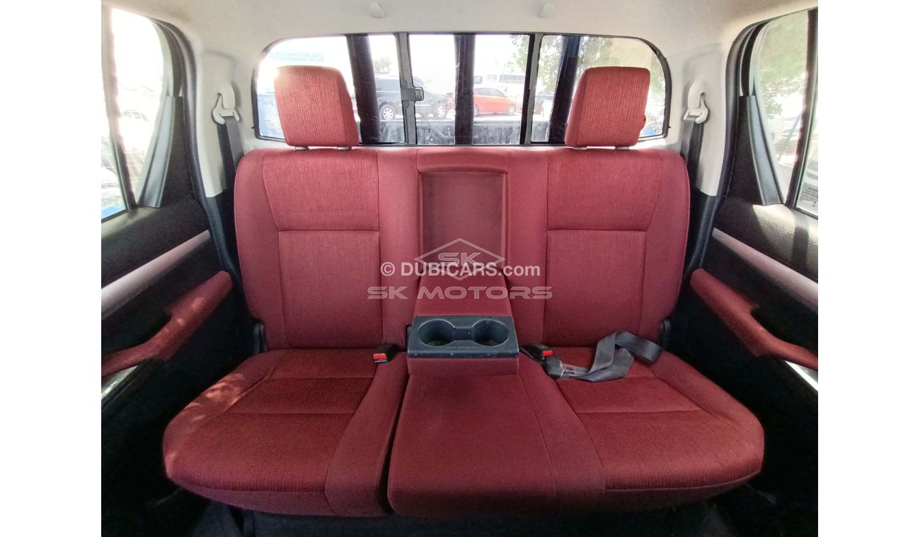 Toyota Hilux 2.7L, 17" Rims, Xenon Headlights, ECO/PWR Mode, Rear Camera, Front & Rear A/C, 4WD, DVD (LOT # 7911)