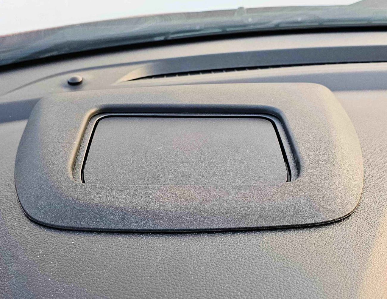 Suzuki Fronx GLX / EURO 5 HYBRID / 1.5L V4 / HEADUP DISPLAY / 360* CAMERAS / " 9" DISPLAY AUDIO (CODE # FRHGLX)