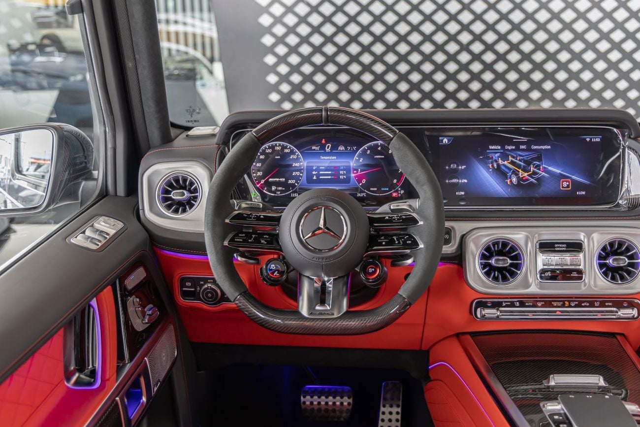 Mercedes-Benz G 63 AMG Double Night Pack|Fully Loaded|2026 Fully Cardbon Fiber |Gargash Auto Warranty PERFOMANCE PACKAGE