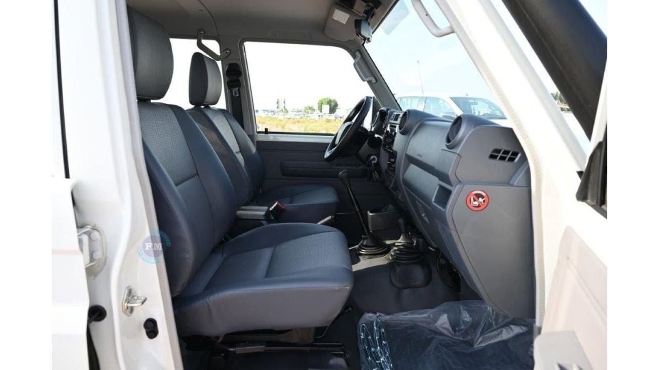 Toyota Land Cruiser 79 Double Cab Pickup 4.2L Diesel Manual