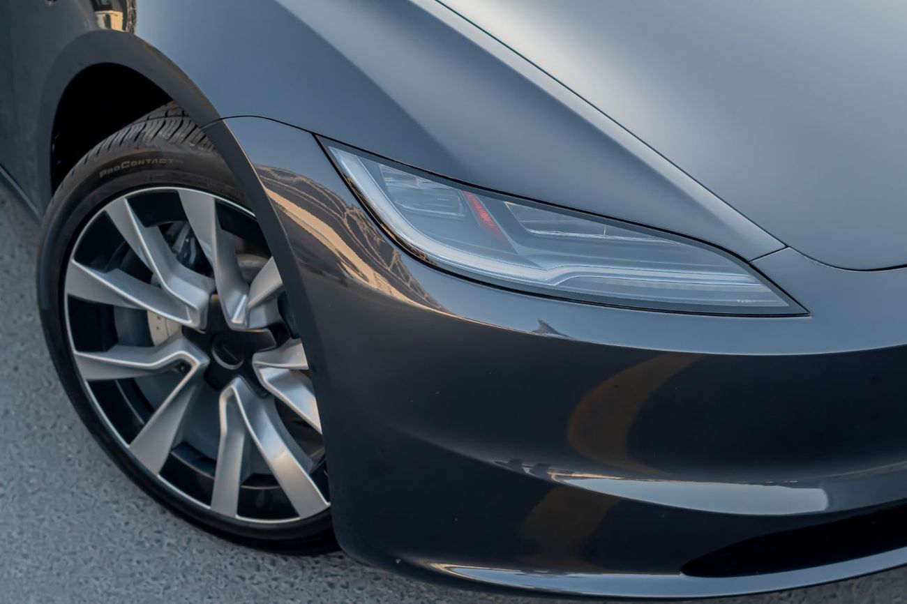 Tesla Model 3 Rear-Wheel Drive