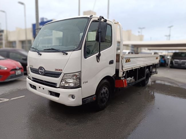 Used 2019 Hino 300 for sale in UAE | Verified Second Hand Hino 300 Price