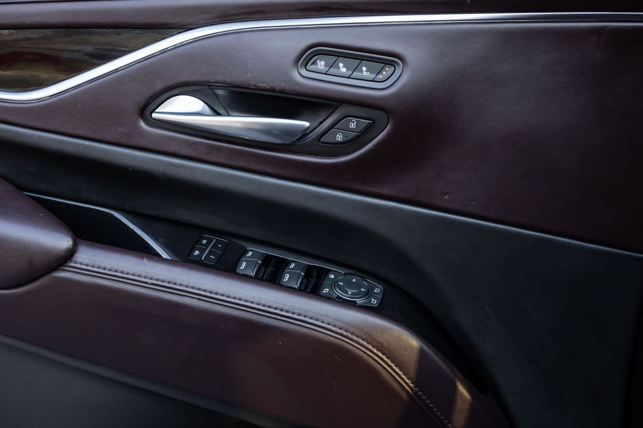 Cadillac Escalade Sport Platinum 6.2L 4WD