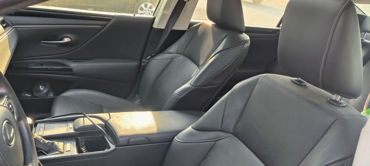 لكزس ES 350 F-Sport 3.5L