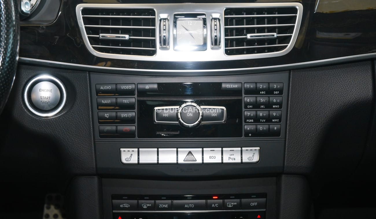 Mercedes-Benz E300 4Matic