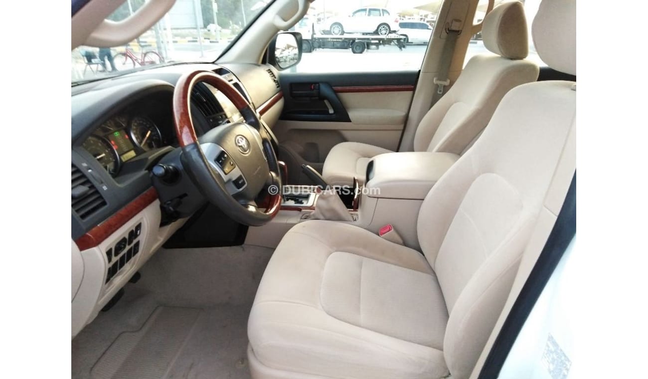 تويوتا لاند كروزر تويوتا لاندكروزر ٢٠١٣ مواصفات خليجية فل اتوماتيك للبيع