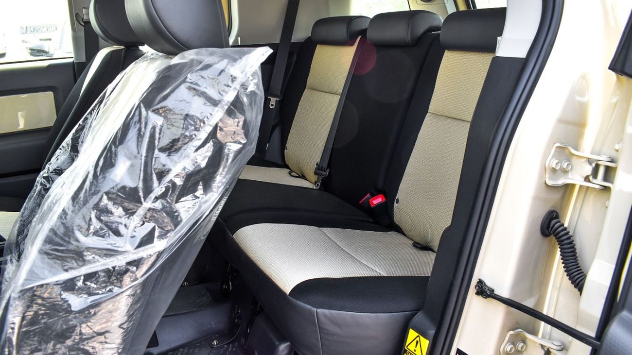 Toyota FJ Cruiser TOYOTA_FJ_FINAL_EDITIONS_2023_FULL_OPTIONS_4.0L